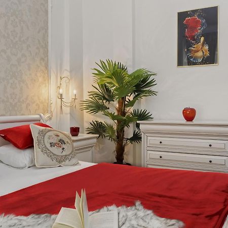 Sweet Luxury Three Rooms Apartment City Center Universitate بوخارست المظهر الخارجي الصورة