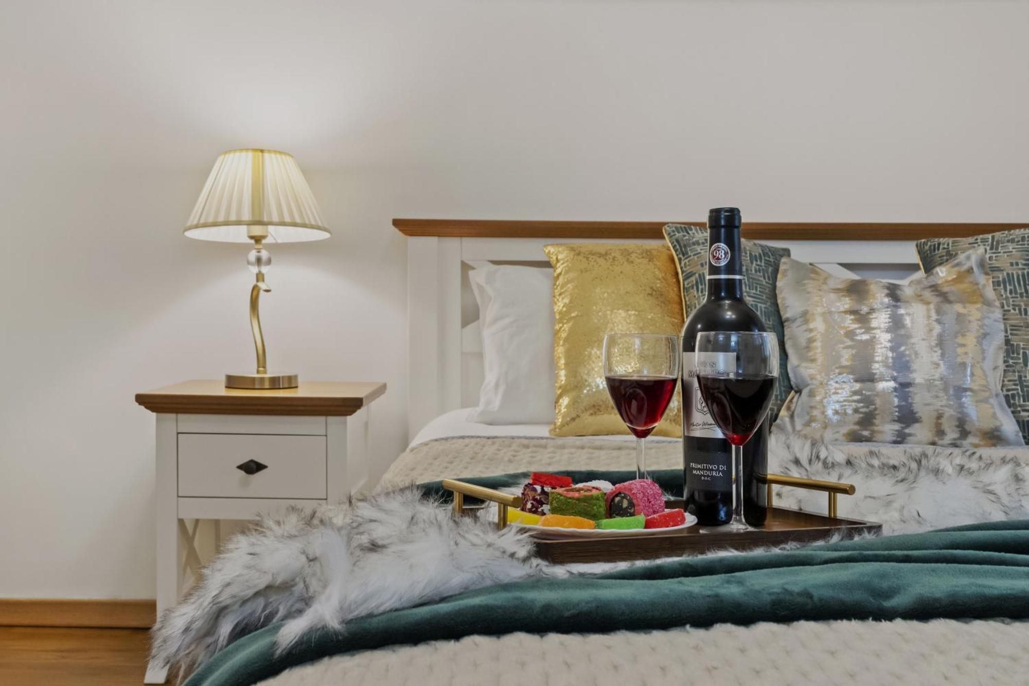 Sweet Luxury Three Rooms Apartment City Center Universitate بوخارست المظهر الخارجي الصورة