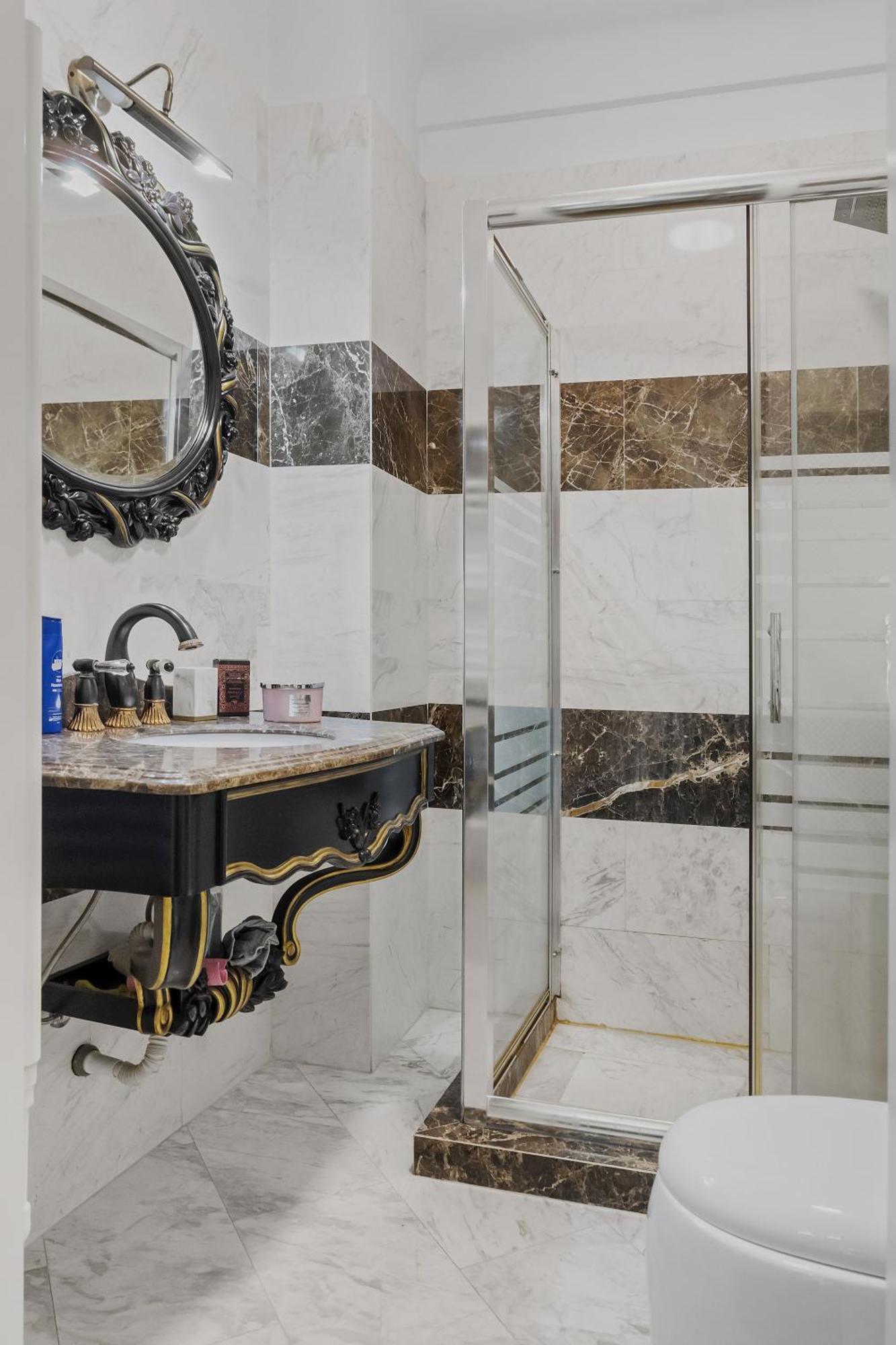 Sweet Luxury Three Rooms Apartment City Center Universitate بوخارست المظهر الخارجي الصورة