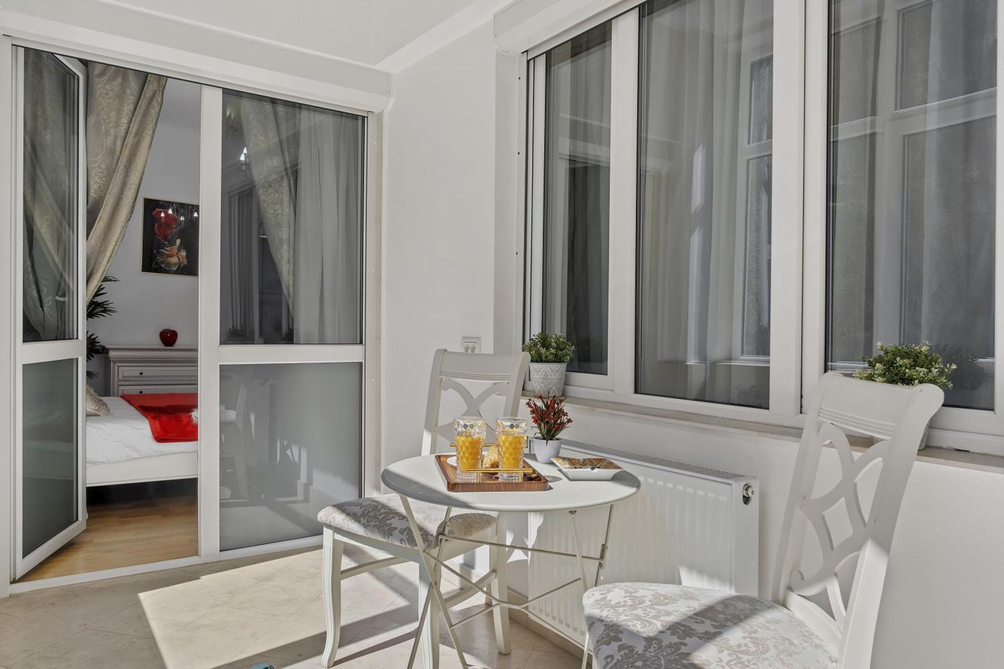 Sweet Luxury Three Rooms Apartment City Center Universitate بوخارست المظهر الخارجي الصورة