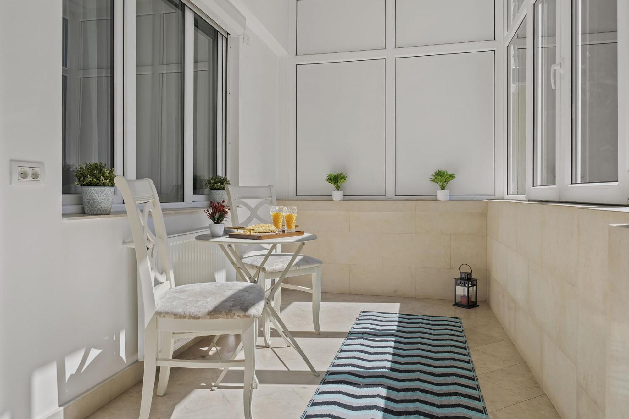 Sweet Luxury Three Rooms Apartment City Center Universitate بوخارست المظهر الخارجي الصورة